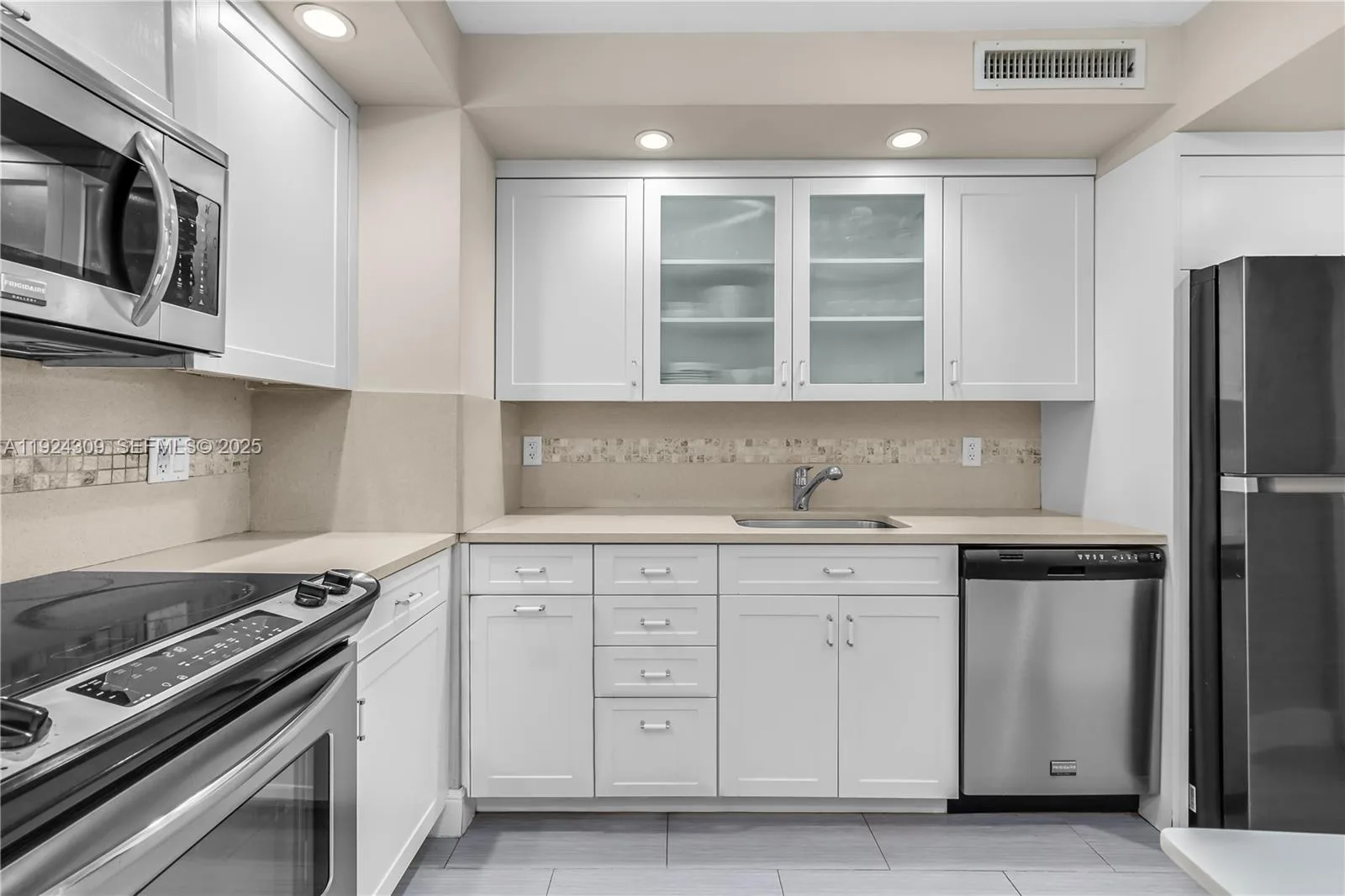 9225 Collins Ave # 612, Surfside, FL 33154 photo 8