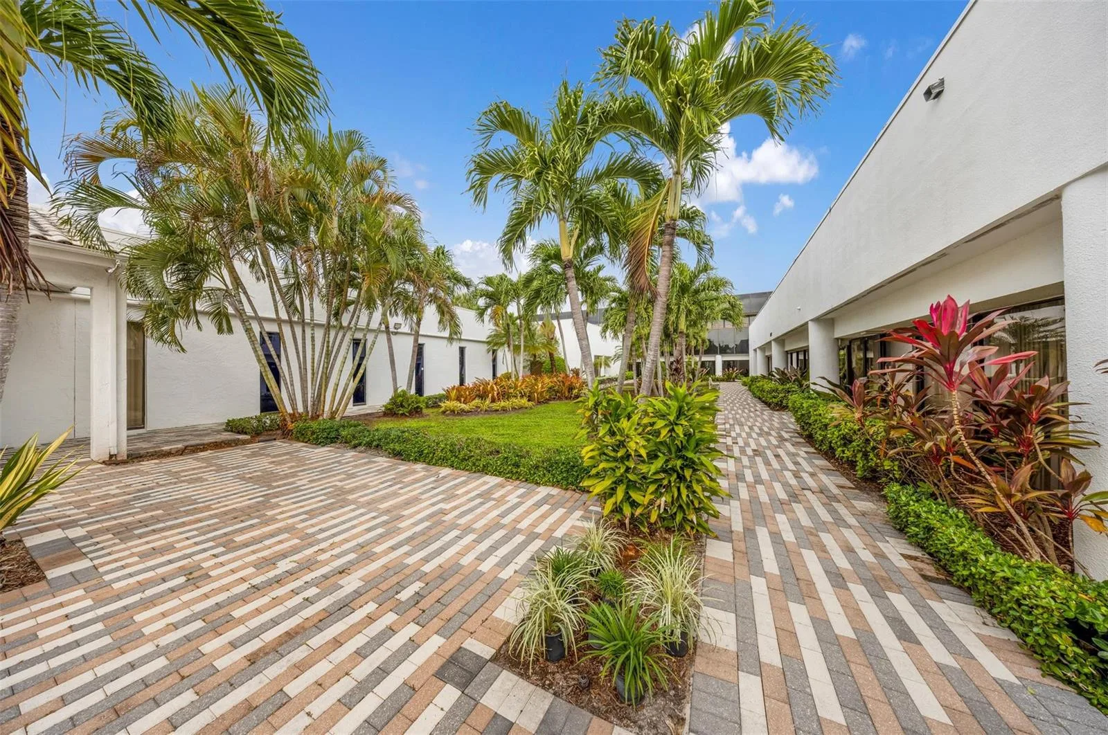 2001 W Cypress Creek Road, Fort Lauderdale, FL 33309 photo 12