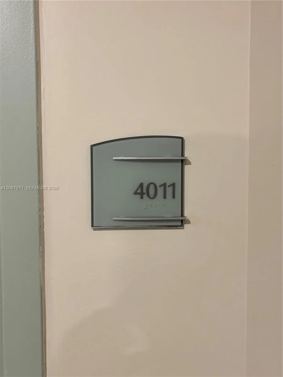 1900 N Bayshore Dr # 4011, Miami, FL 33132
