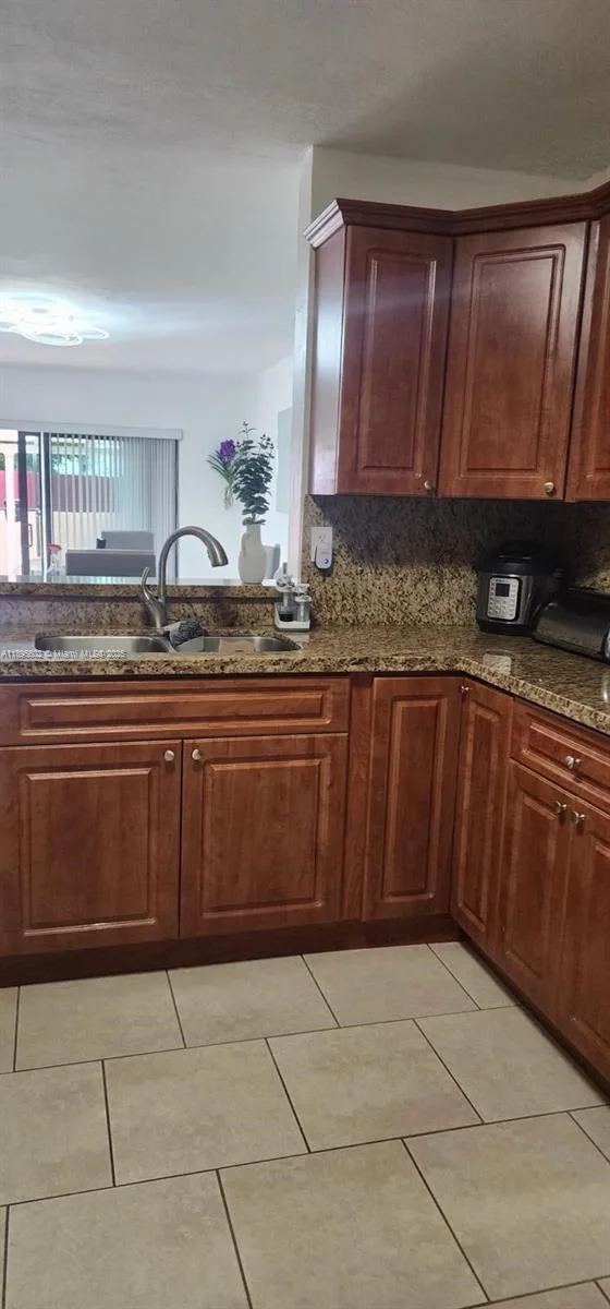 13208 SW 10th Ln, Miami, FL 33184 photo 5