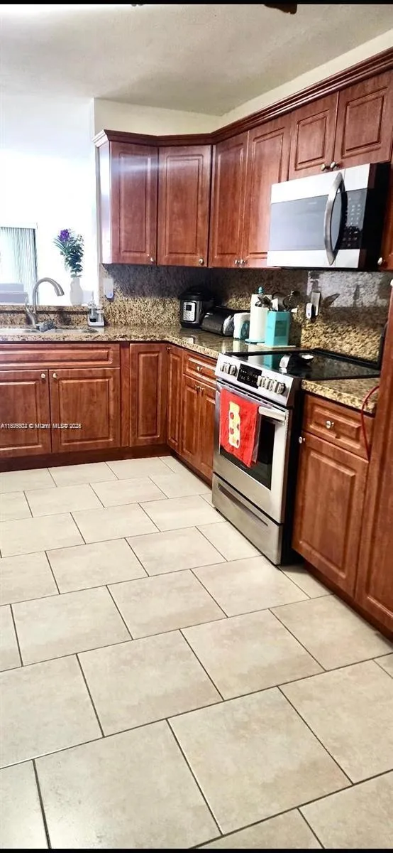 13208 SW 10th Ln, Miami, FL 33184 photo 6