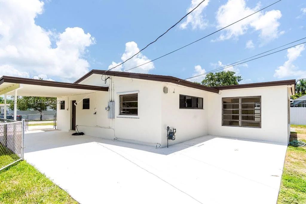 19390 Whispering Pines Rd, Cutler Bay, FL 33157 photo 5
