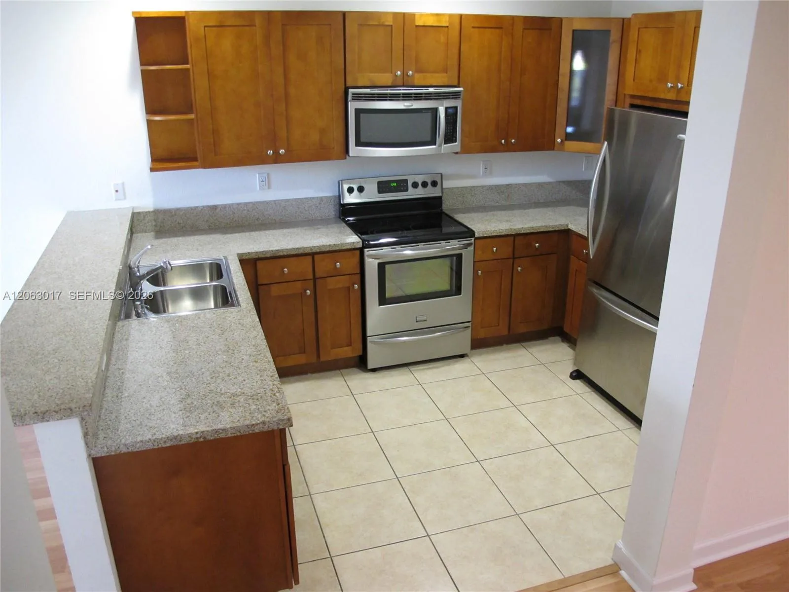 10716 NW 76th Ln, Doral, FL 33178 photo 6