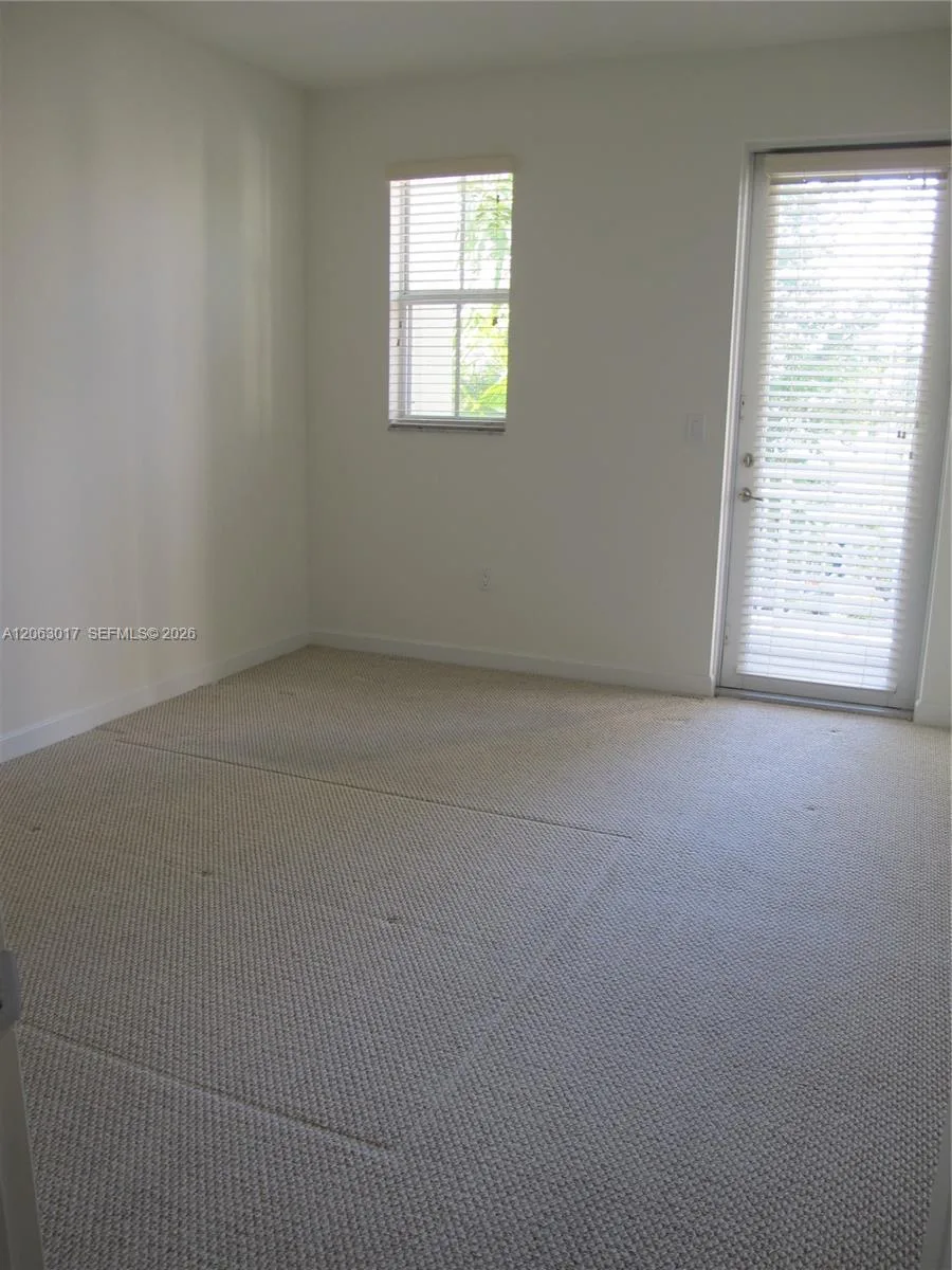 10716 NW 76th Ln, Doral, FL 33178 photo 9
