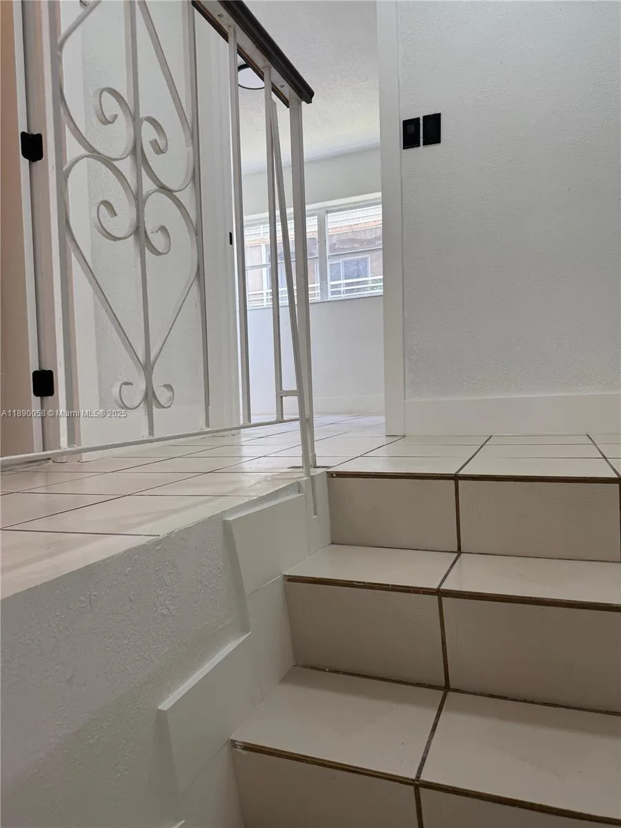 6625 W 4th Ave # 204, Hialeah, FL 33012 photo 3