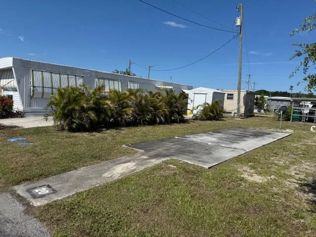 2023 St Lucie Blvd, Unit 20, Fort Pierce, FL 34946 photo 2