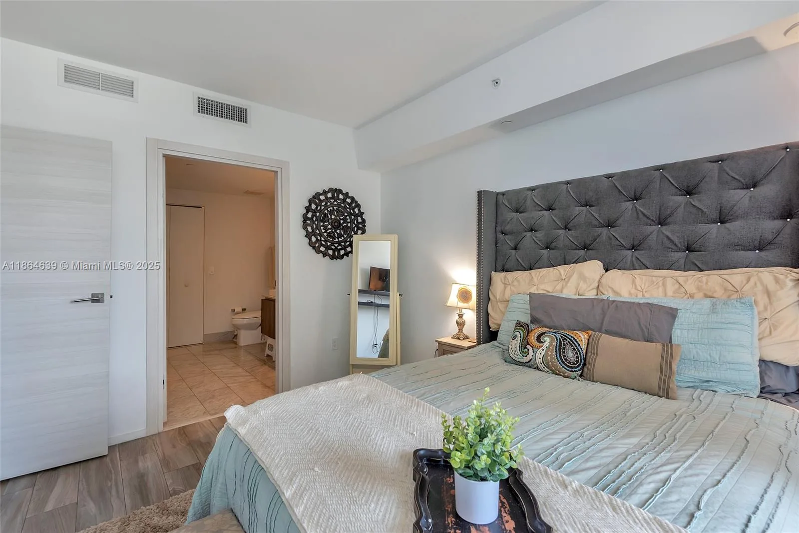 801 S Miami Ave # 1708, Miami, FL 33130 photo 8