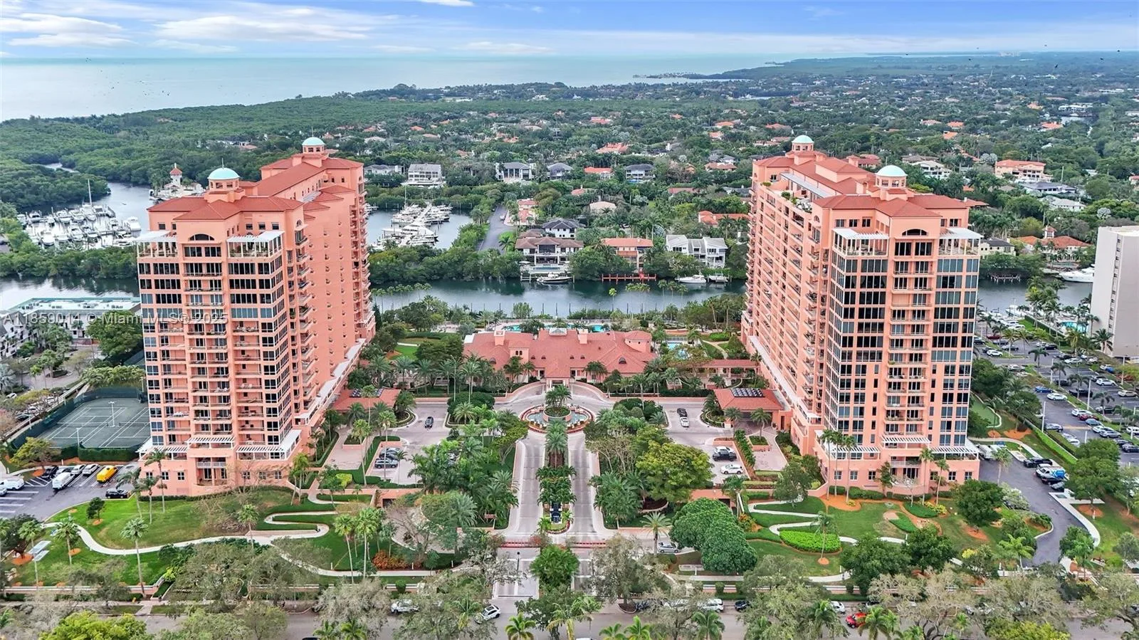 60 Edgewater Dr # 9H, Coral Gables, FL 33133