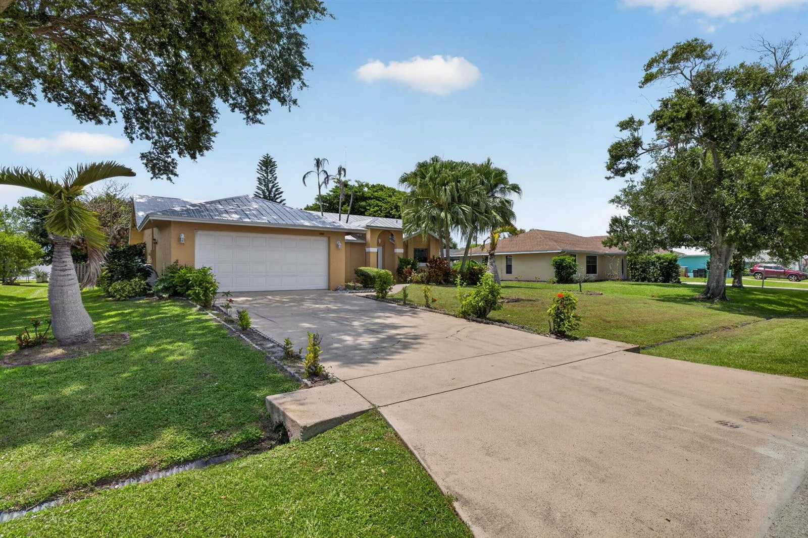 2252 SE MCMASTER Street, Port St. Lucie, FL 34952 photo 4