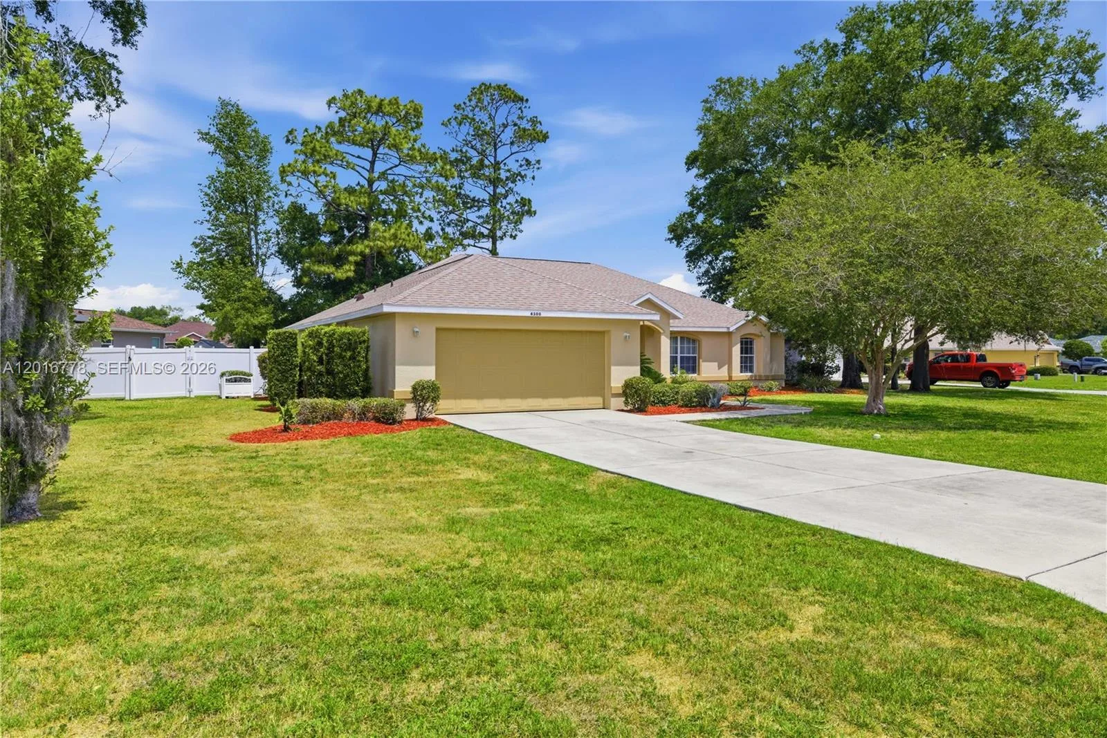 4300 NW 4th Cir, Ocala, FL 34475 photo 2