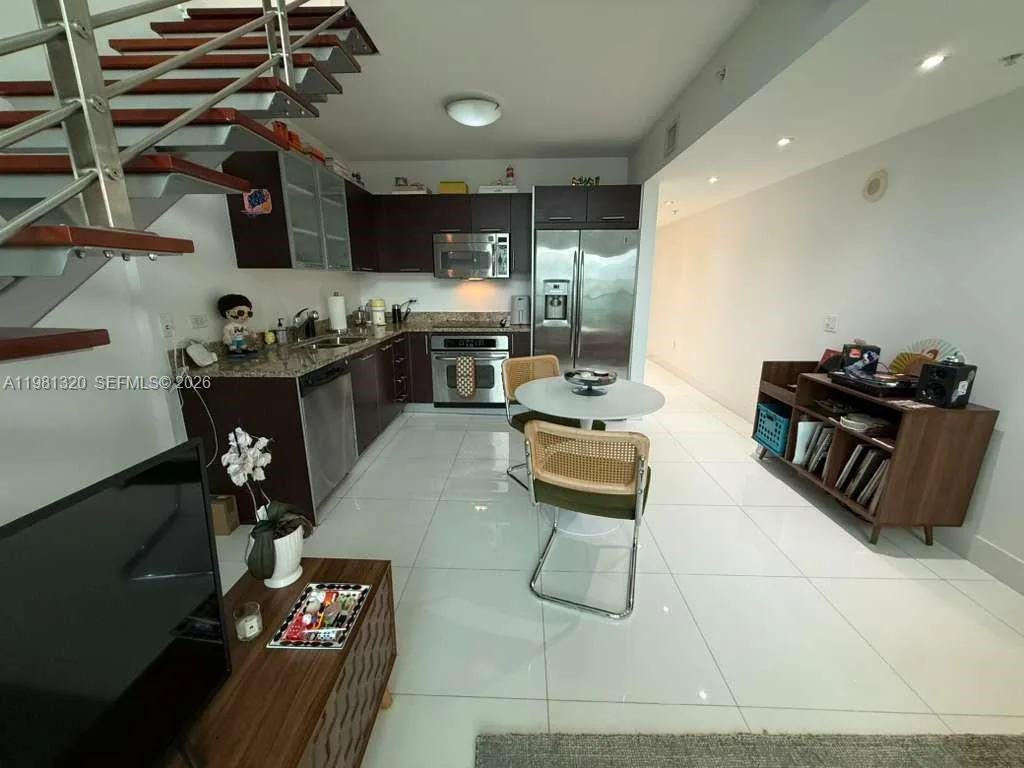 41 SE 5th St # 1903, Miami, FL 33131 photo 4