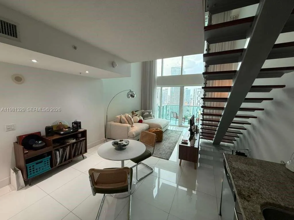 41 SE 5th St # 1903, Miami, FL 33131 photo 8