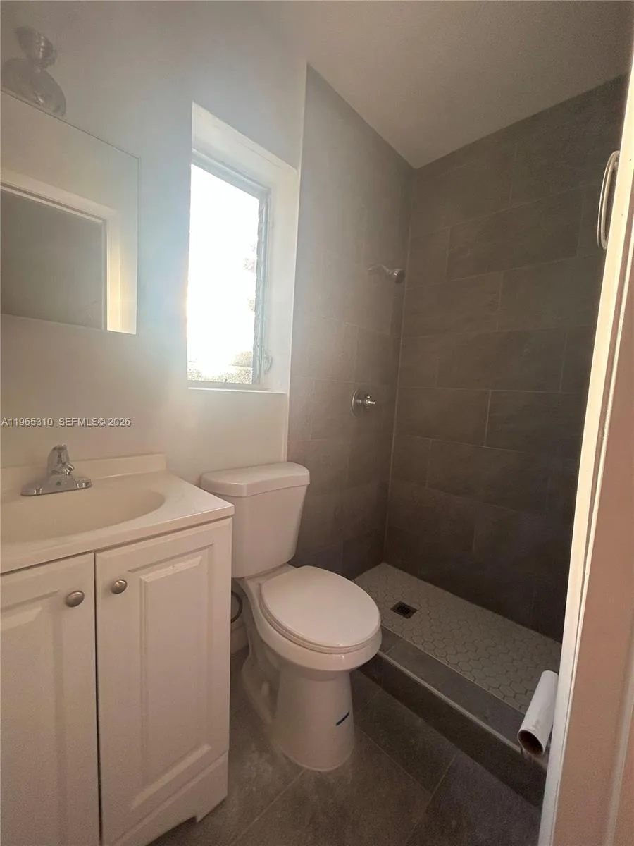 1220-1222 NE 110th Ter, Miami, FL 33161 photo 5