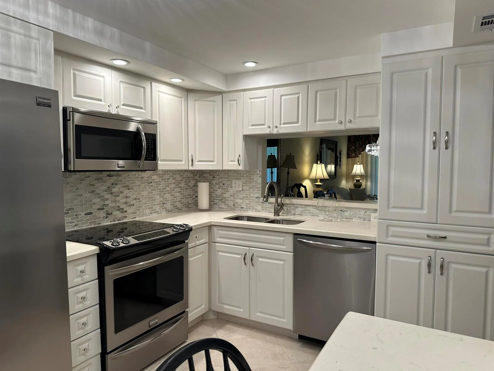1101 Colony Point Circle # 108, Pembroke Pines, FL 33026