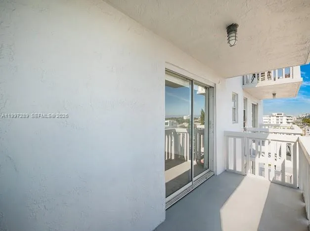 7620 Carlyle Ave # 606, Miami Beach, FL 33141 photo 2