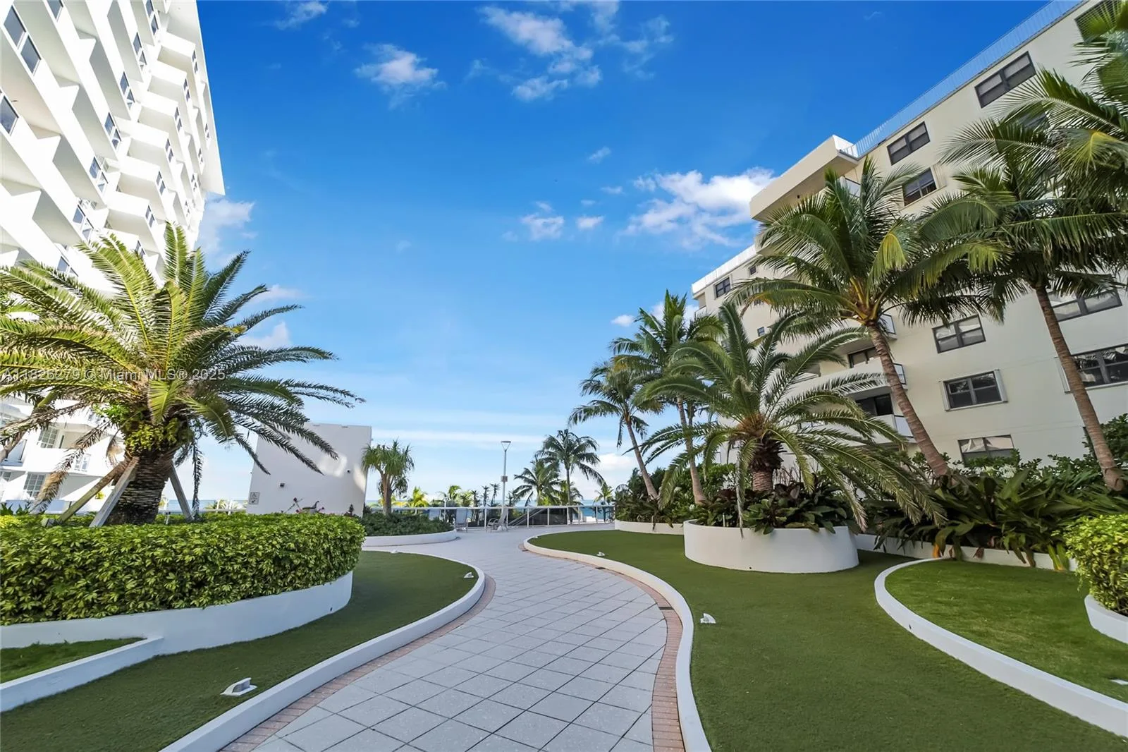 100 Lincoln Rd # 315, Miami Beach, FL 33139 photo 2