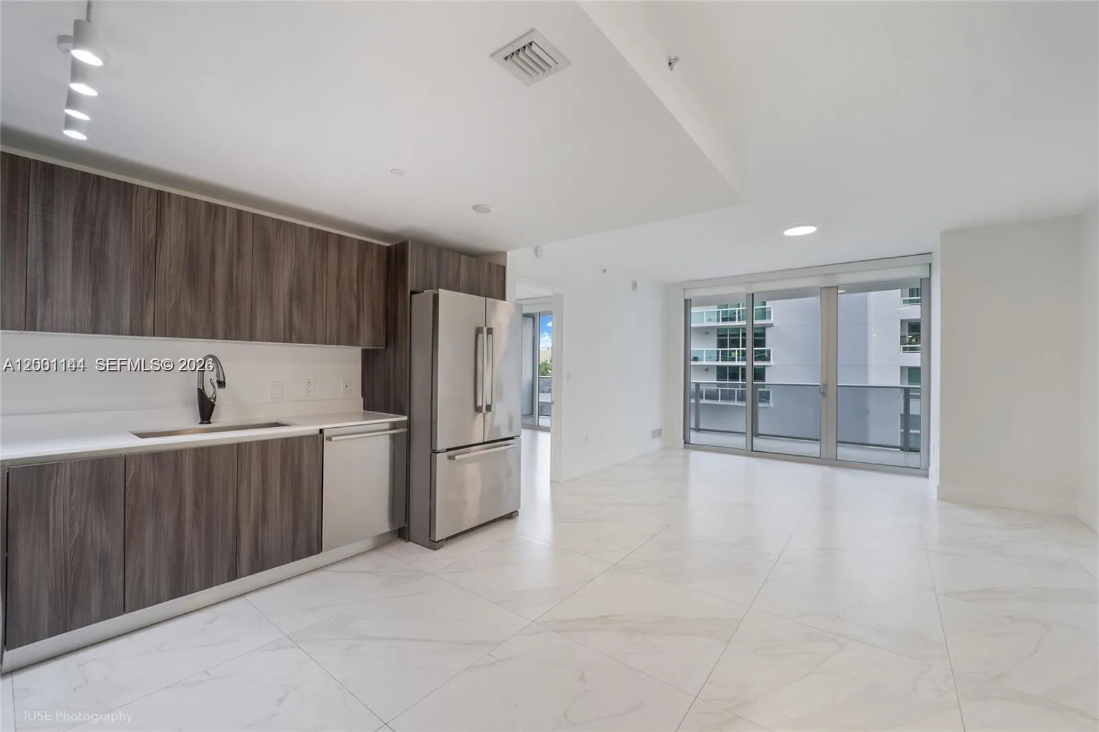 488 NE 18th St # 505, Miami, FL 33132 photo 2