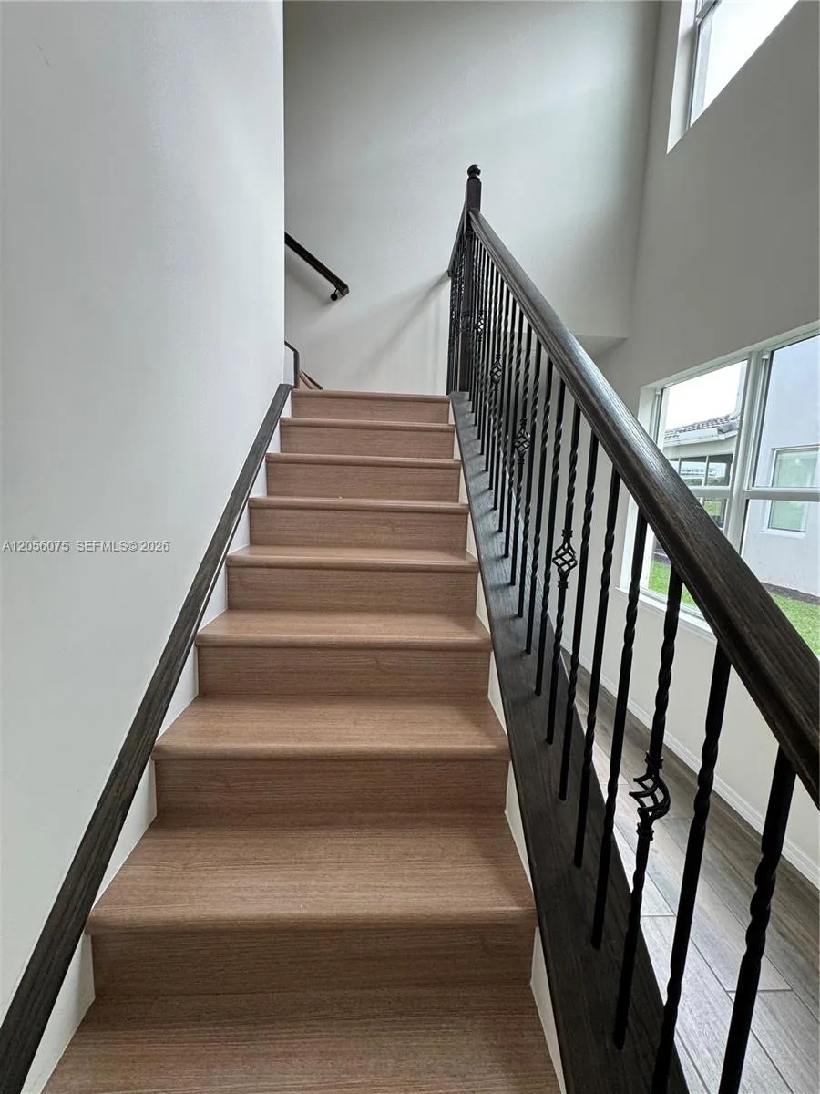4729 Greenway Dr, Hollywood, FL 33021 photo 11