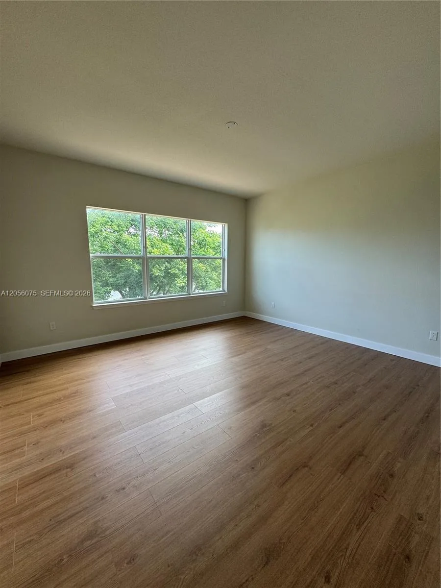 4729 Greenway Dr, Hollywood, FL 33021 photo 13