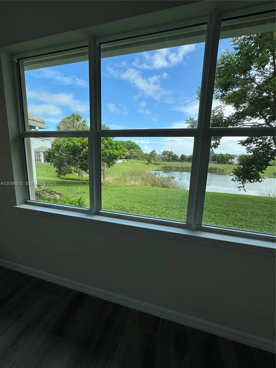 4729 Greenway Dr, Hollywood, FL 33021 photo 6