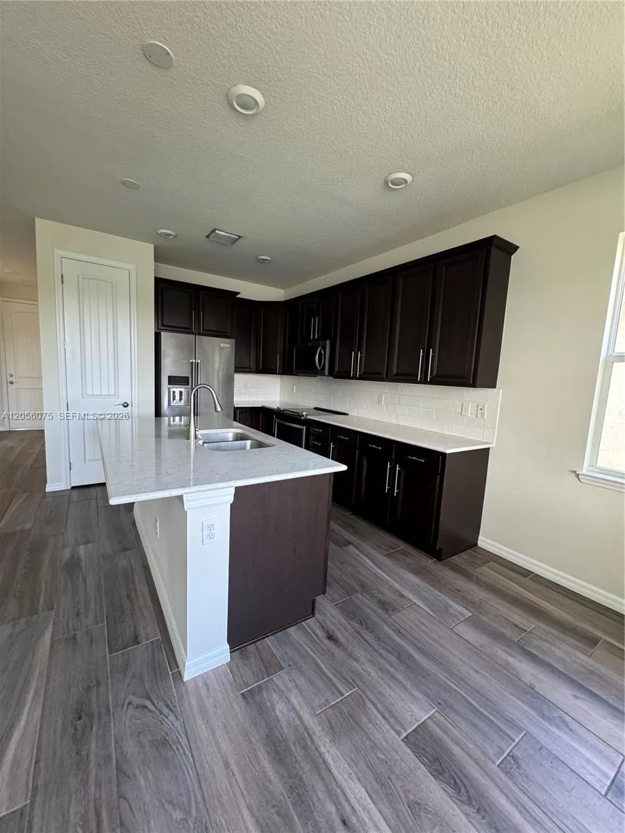 4729 Greenway Dr, Hollywood, FL 33021 photo 7