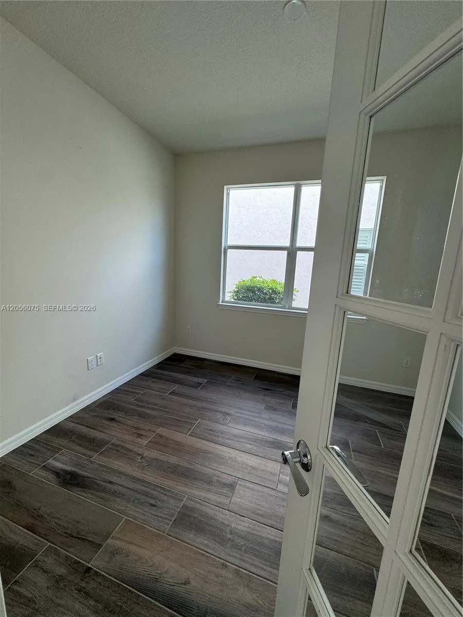 4729 Greenway Dr, Hollywood, FL 33021 photo 8
