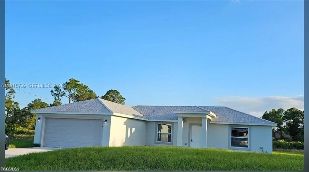 917 MARTHA AVE S, Lehigh Acres, FL 33974