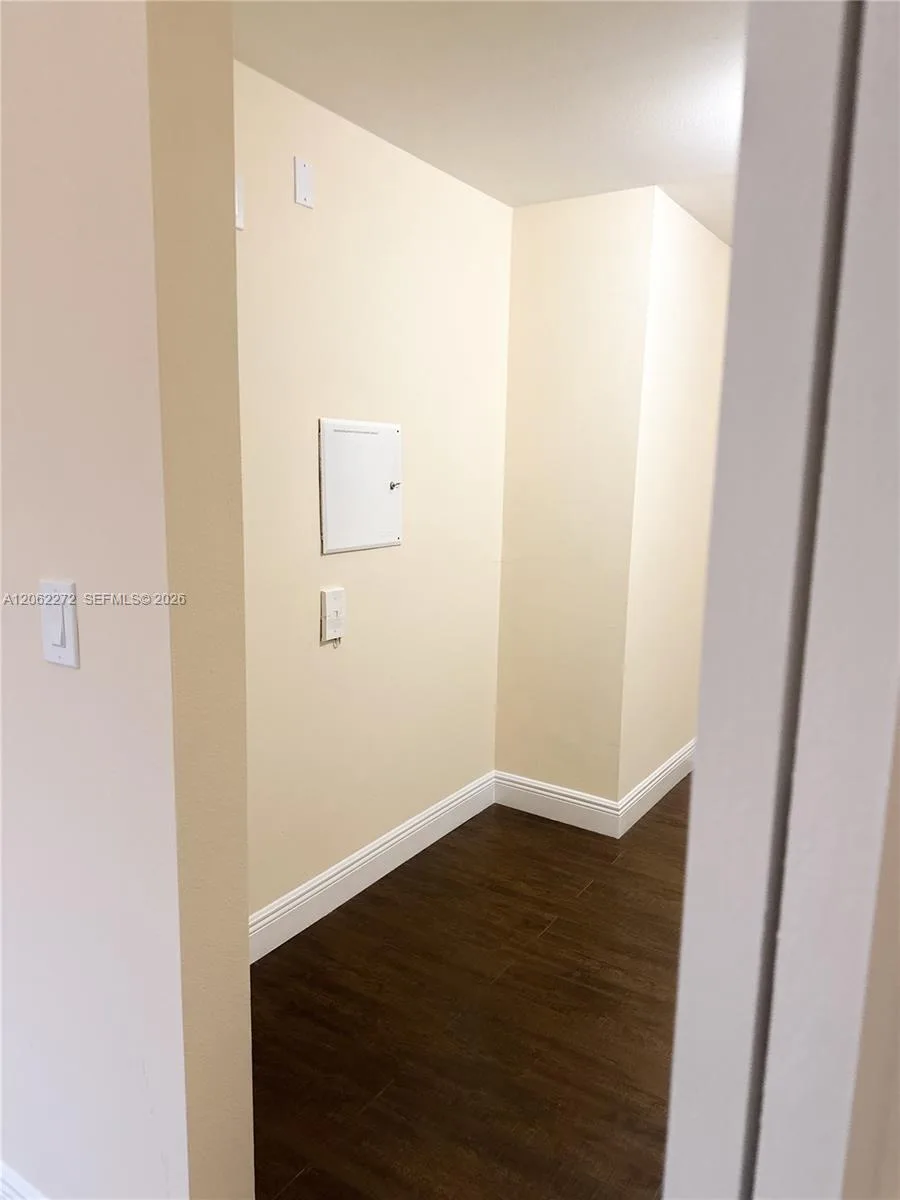 533 NE 3rd Ave # 320, Fort Lauderdale, FL 33301 photo 12