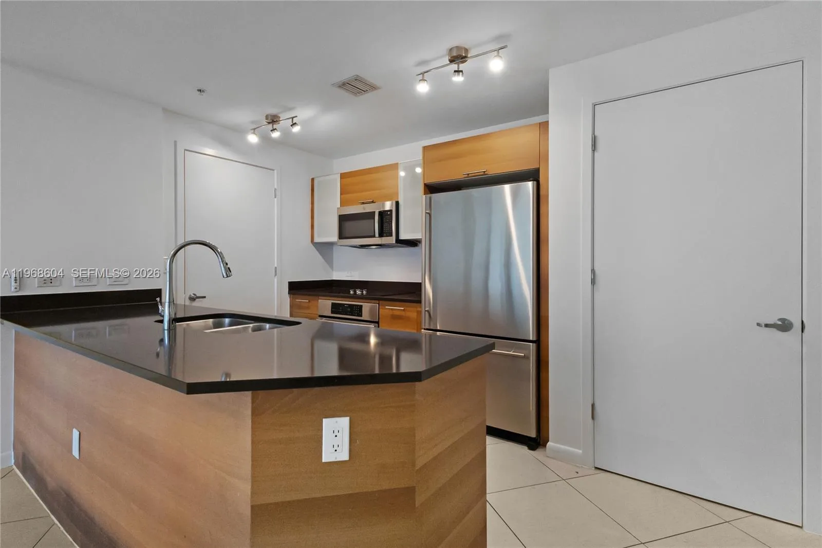 3301 NE 1st Ave # H1108, Miami, FL 33137 photo 3