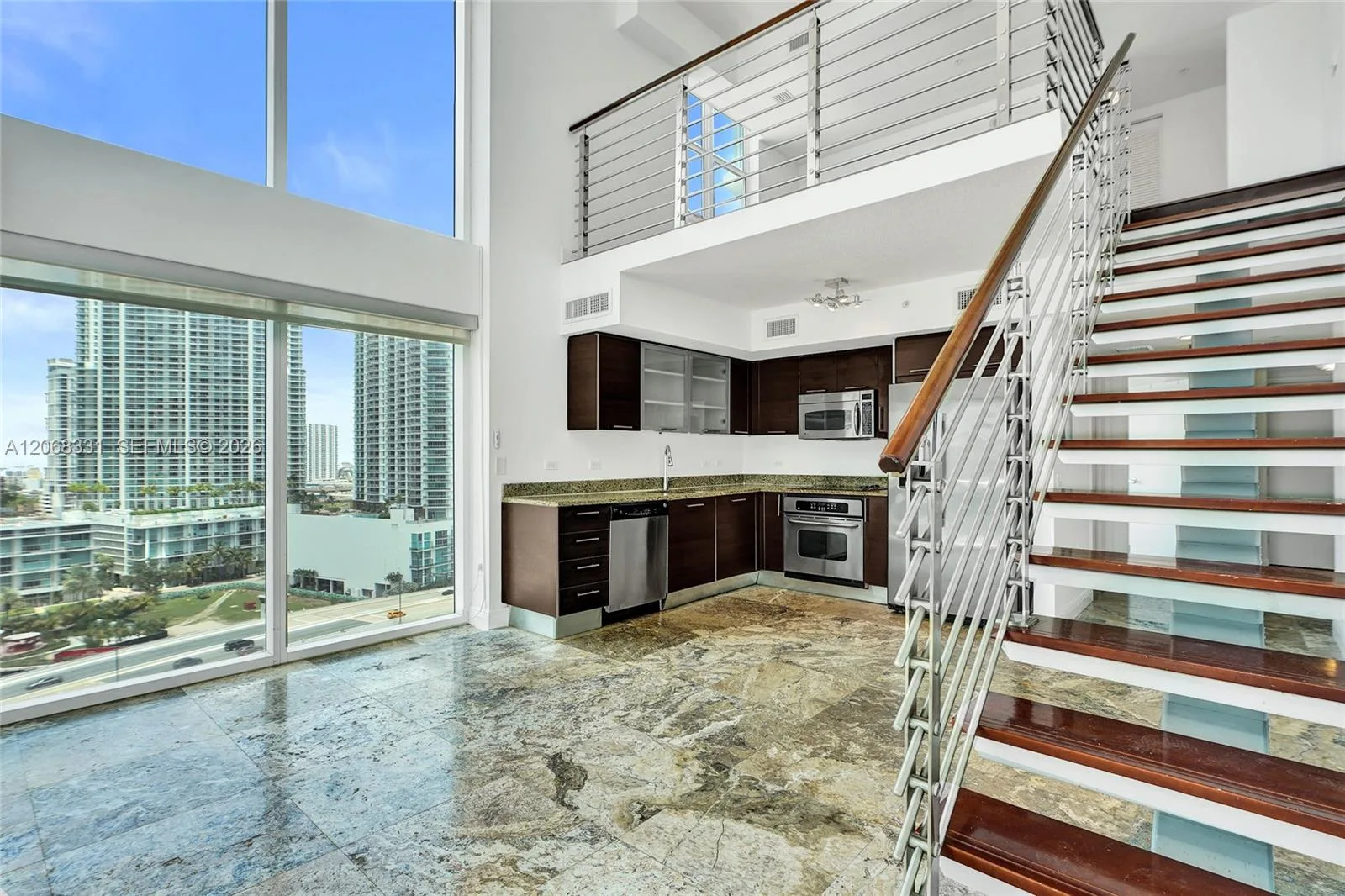 41 SE 5th St # 1016, Miami, FL 33131