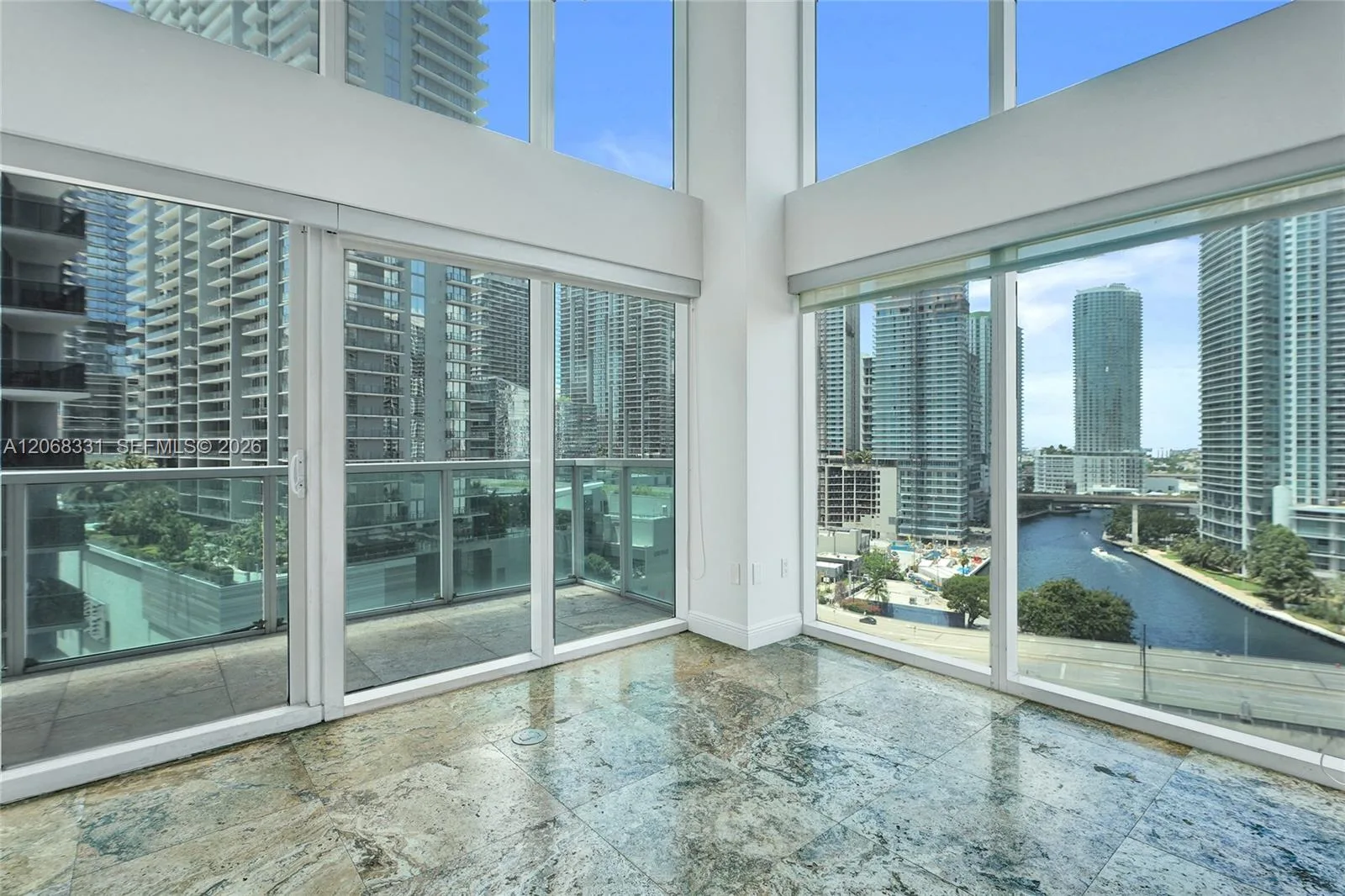 41 SE 5th St # 1016, Miami, FL 33131 photo 5