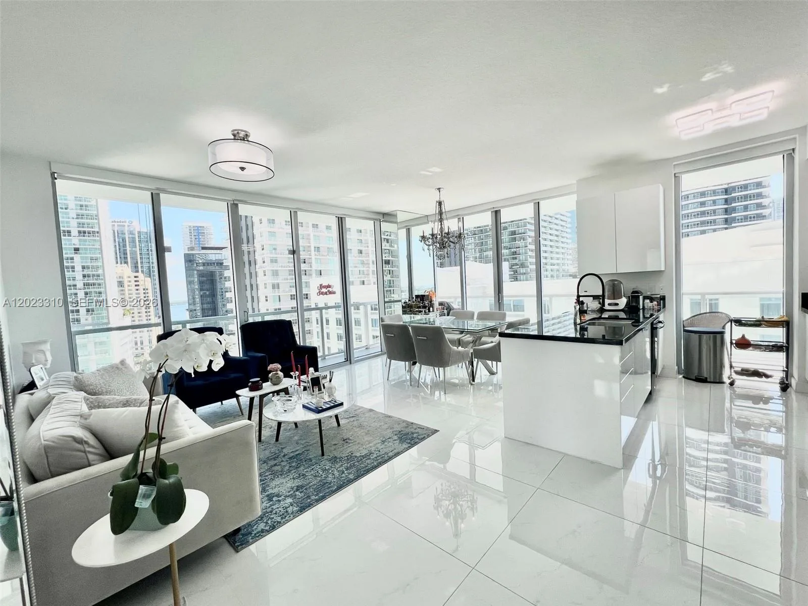 79 SW 12th St # 1806, Miami, FL 33130