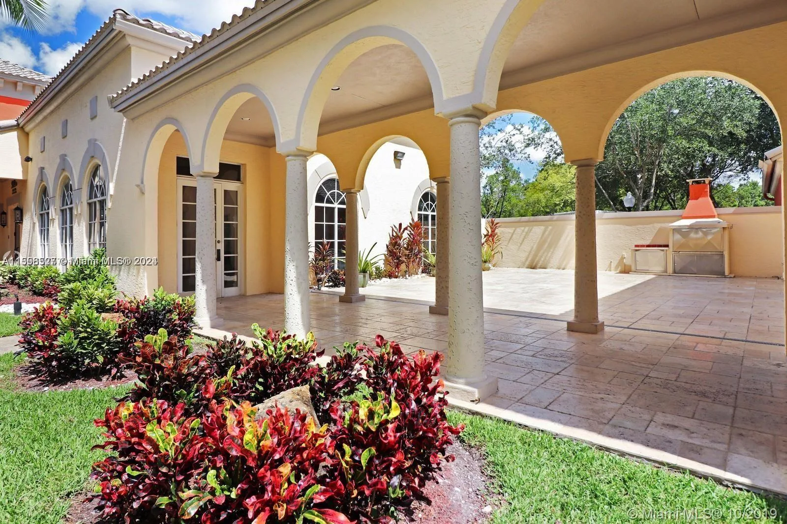 8255 Lake Dr # 204, Doral, FL 33166 photo 4