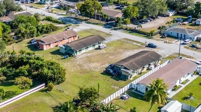 5649 SW 27th St, West Park, FL 33023 photo 3