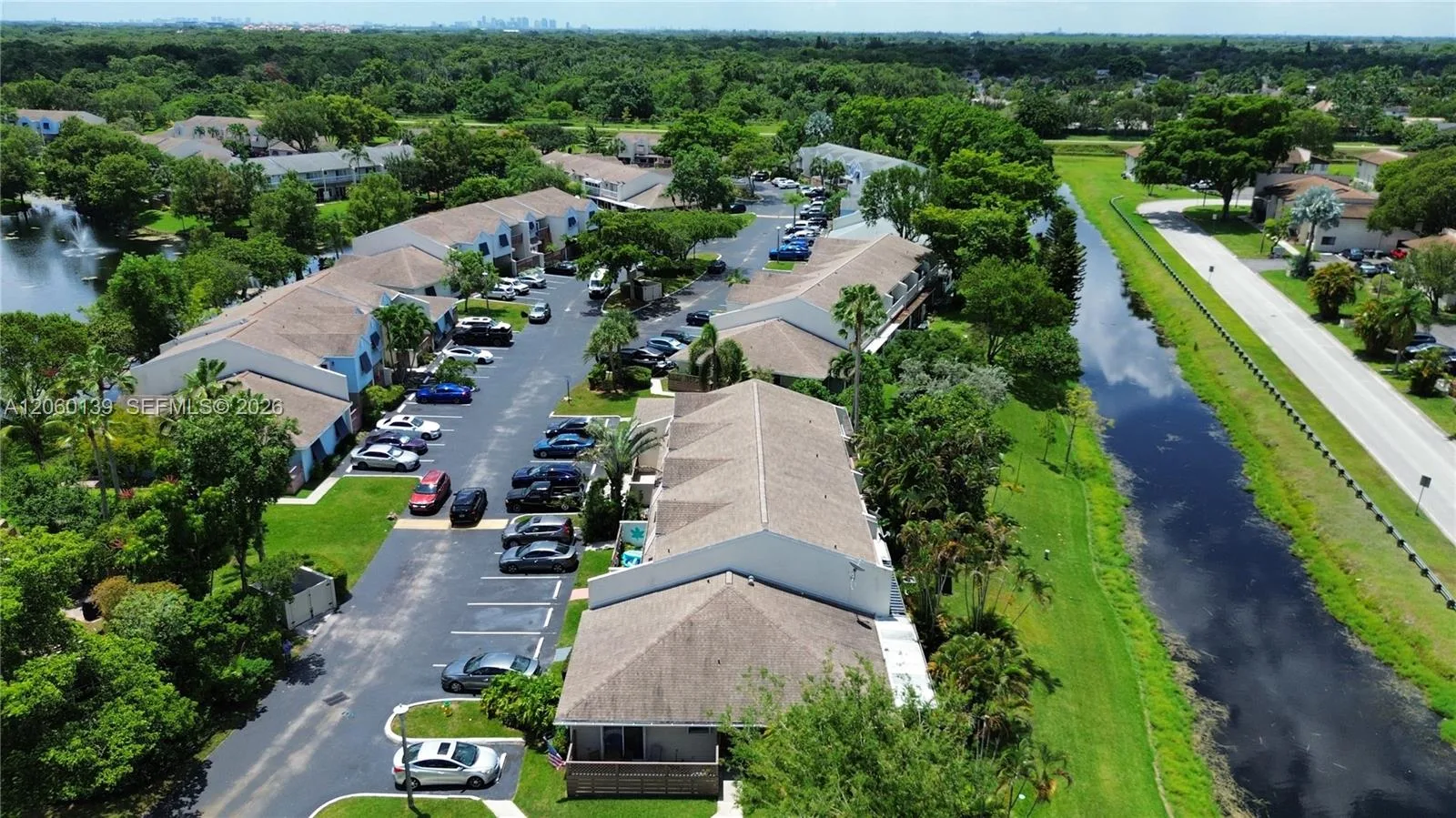 309 W Hemingway Cir, Margate, FL 33063 photo 7