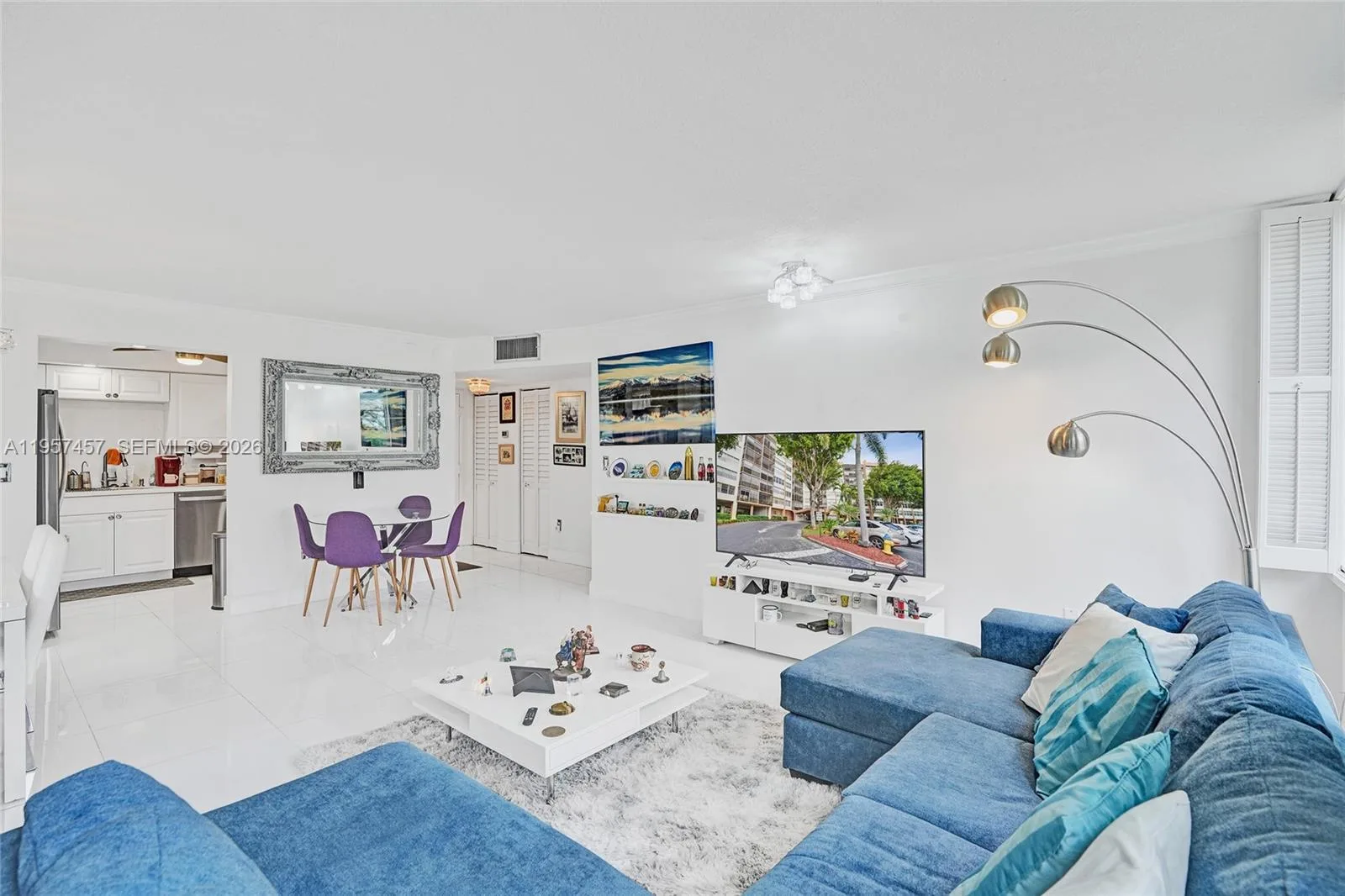 1400 Saint Charles Pl # 204, Pembroke Pines, FL 33026