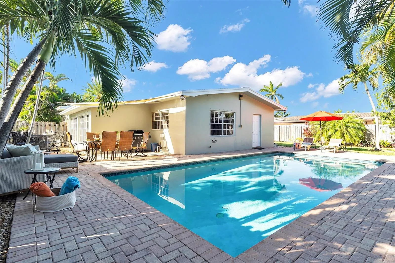3221 Seaward Drive, Lauderdale By The Sea, FL 33062