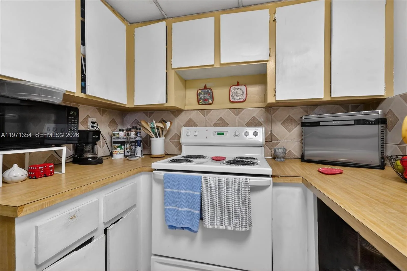 9678 Fontainebleau Blvd # 410, Miami, FL 33172 photo 13