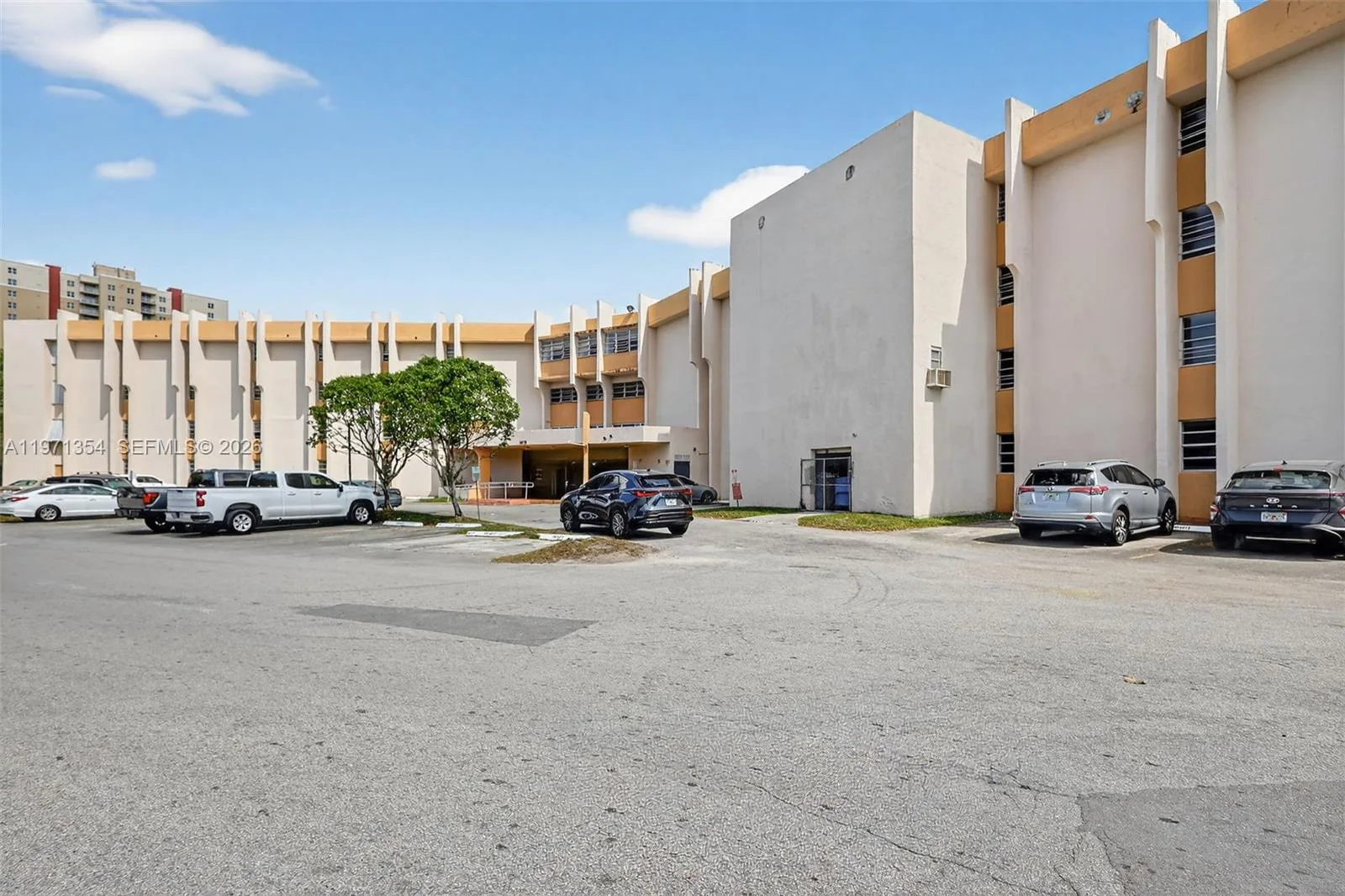 9678 Fontainebleau Blvd # 410, Miami, FL 33172 photo 2