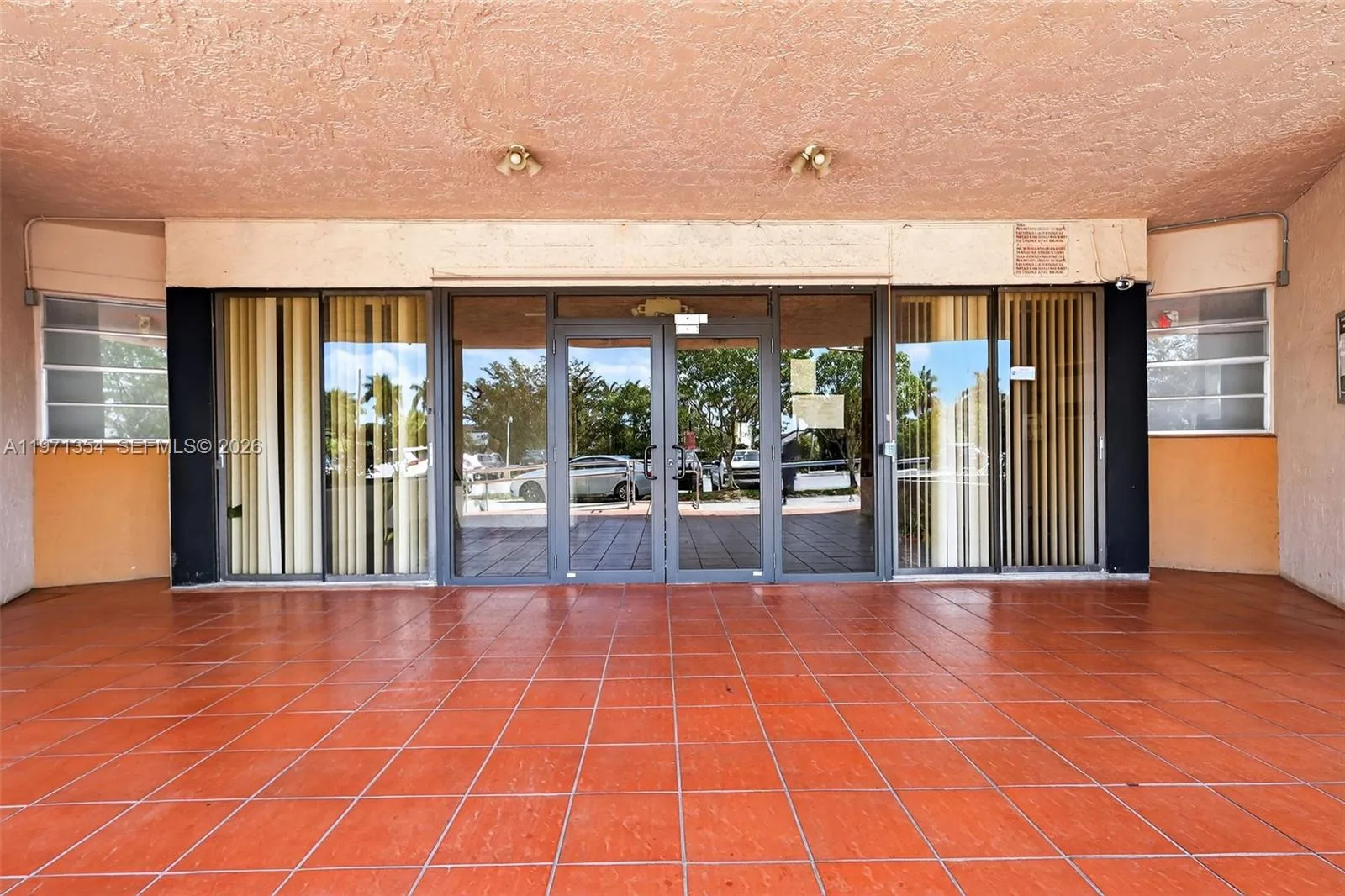 9678 Fontainebleau Blvd # 410, Miami, FL 33172 photo 3