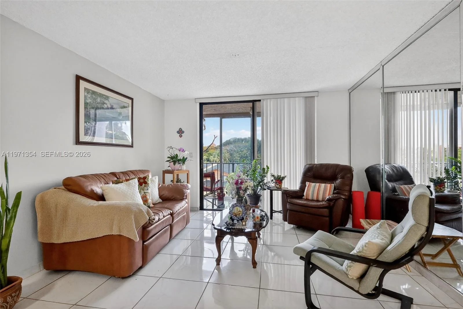 9678 Fontainebleau Blvd # 410, Miami, FL 33172 photo 8