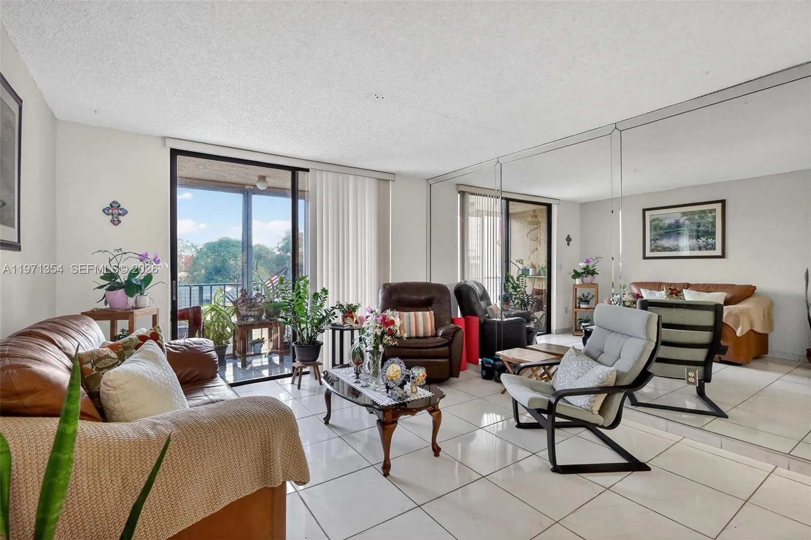 9678 Fontainebleau Blvd # 410, Miami, FL 33172 photo 9