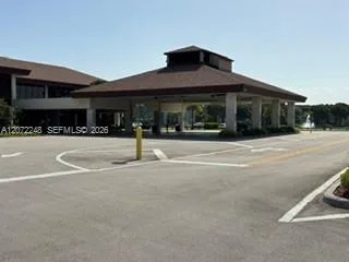 901 SW 128th Ave # 414E, Pembroke Pines, FL 33027 photo 3