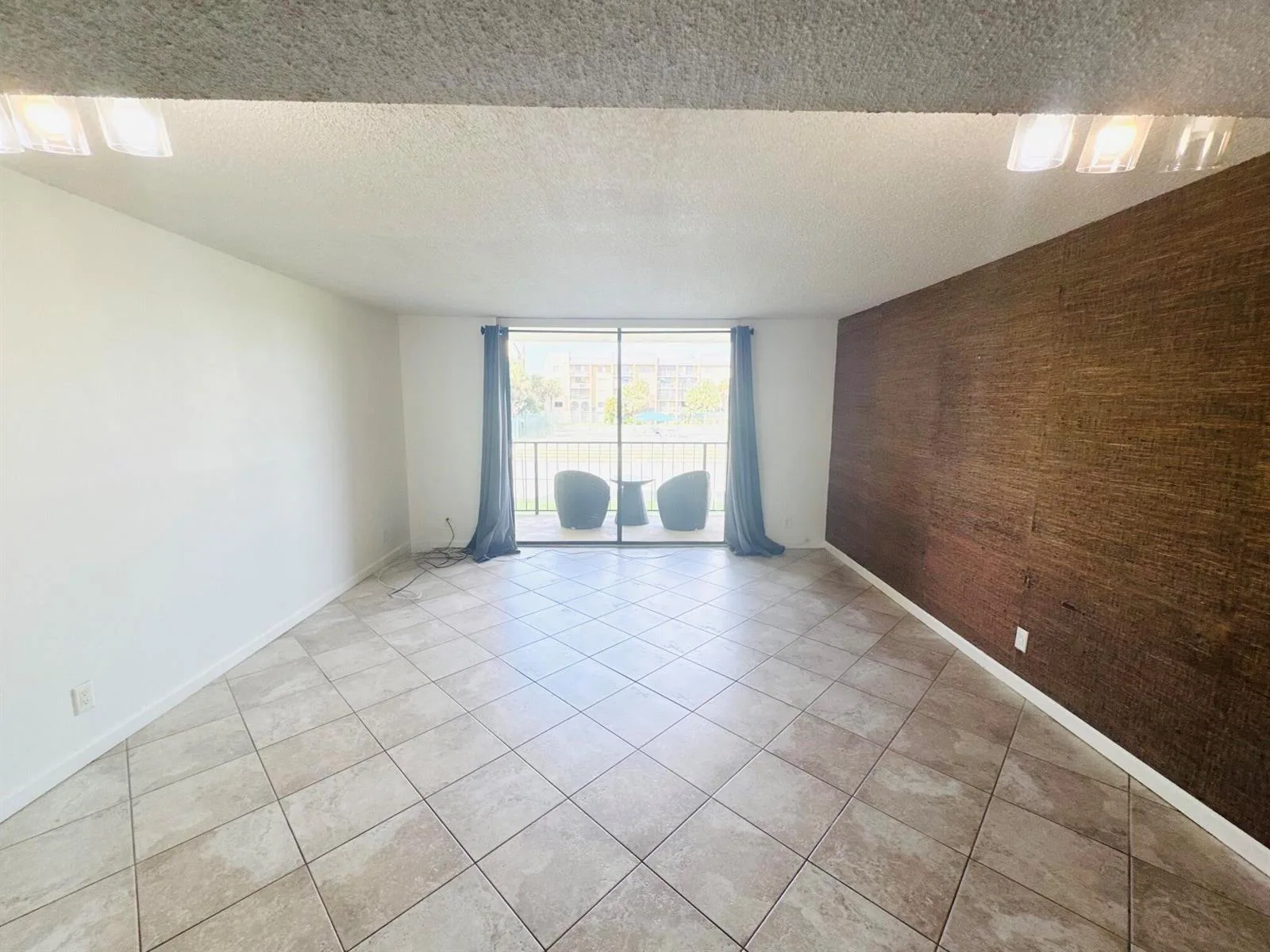 2820 TENNIS CLUB Drive # 206, West Palm Beach, FL 33417 photo 2