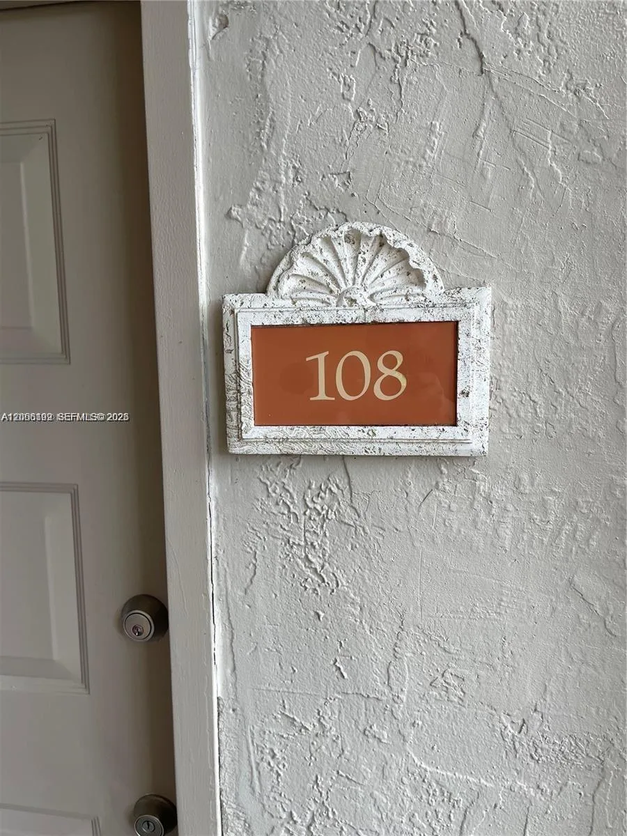 8225 Lake Dr # 108, Doral, FL 33166