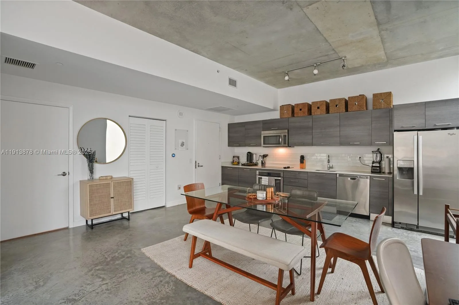 151 SE 1st St # 502, Miami, FL 33131 photo 3