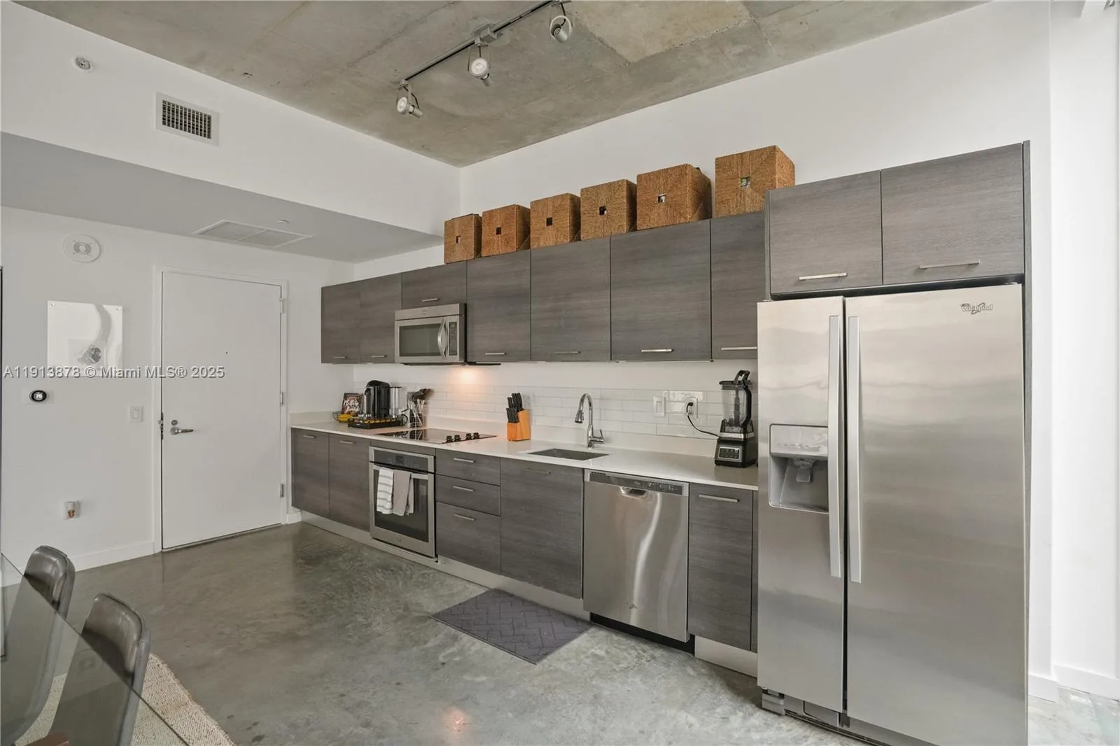 151 SE 1st St # 502, Miami, FL 33131 photo 4