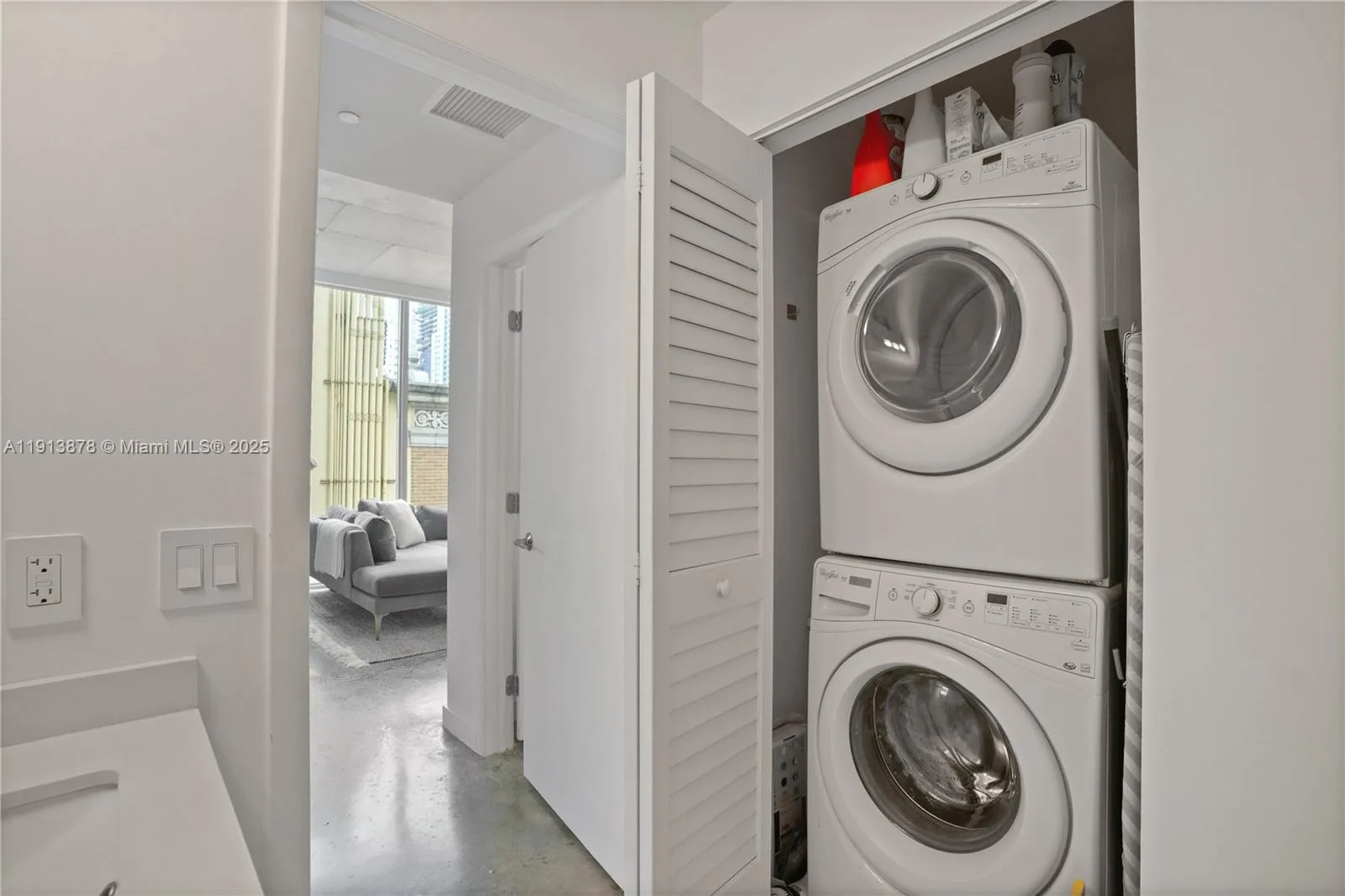 151 SE 1st St # 502, Miami, FL 33131 photo 9