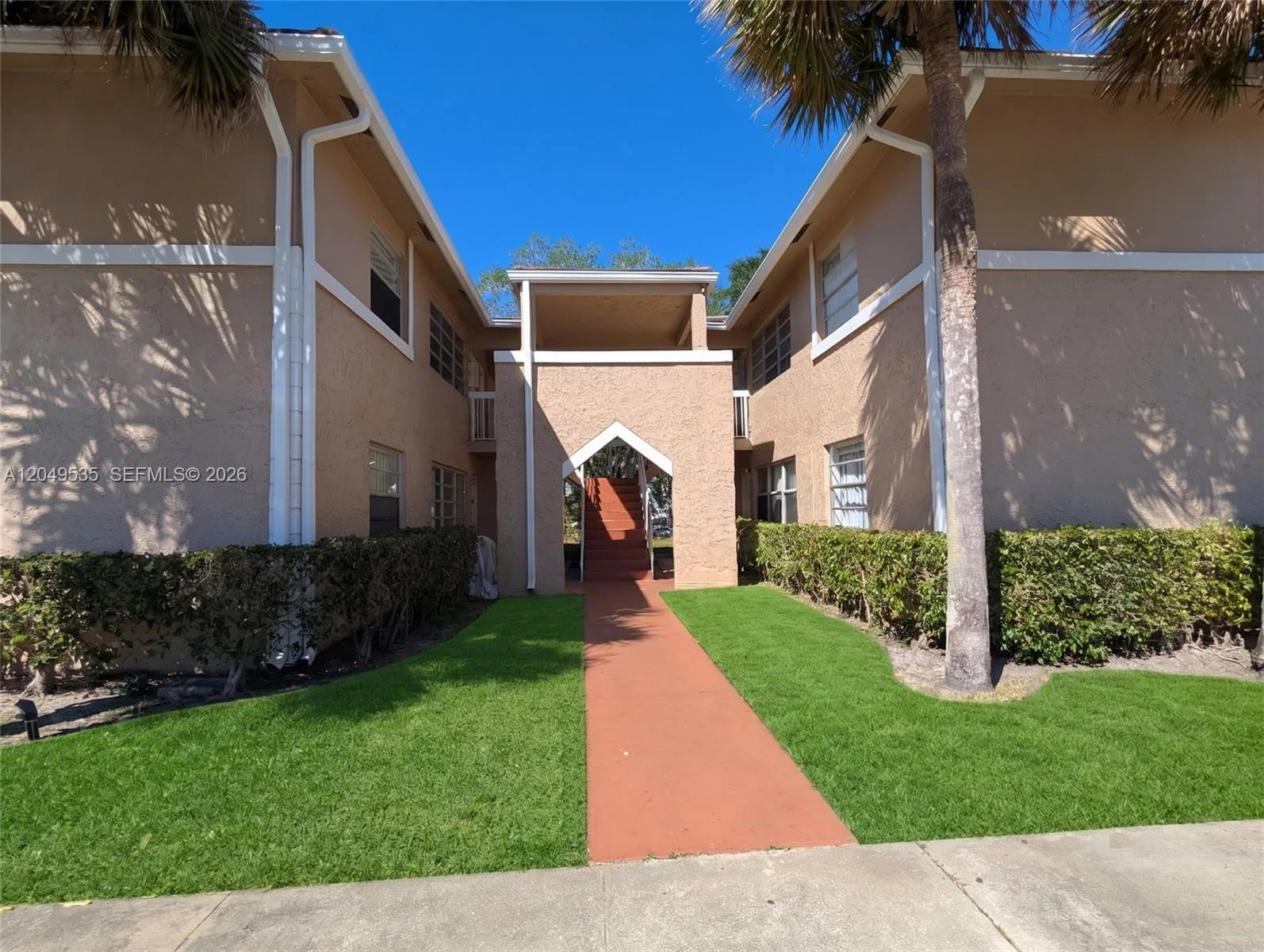 807 Twin Lakes Dr # 32-G, Coral Springs, FL 33071