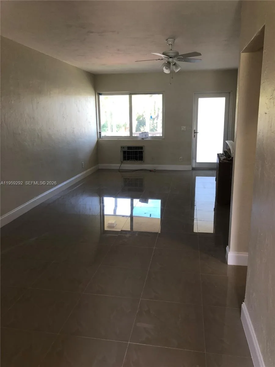 600 Layne Blvd # 208, Hallandale Beach, FL 33009